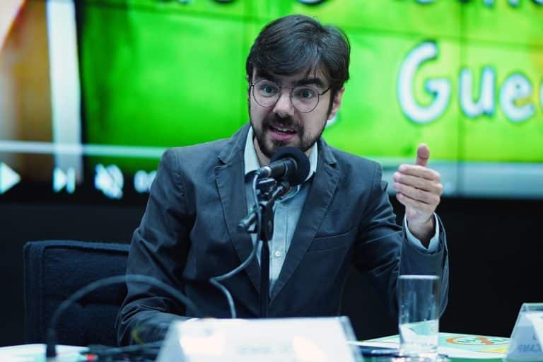 Guilherme Mello, em discussão na Câmara dos Deputados