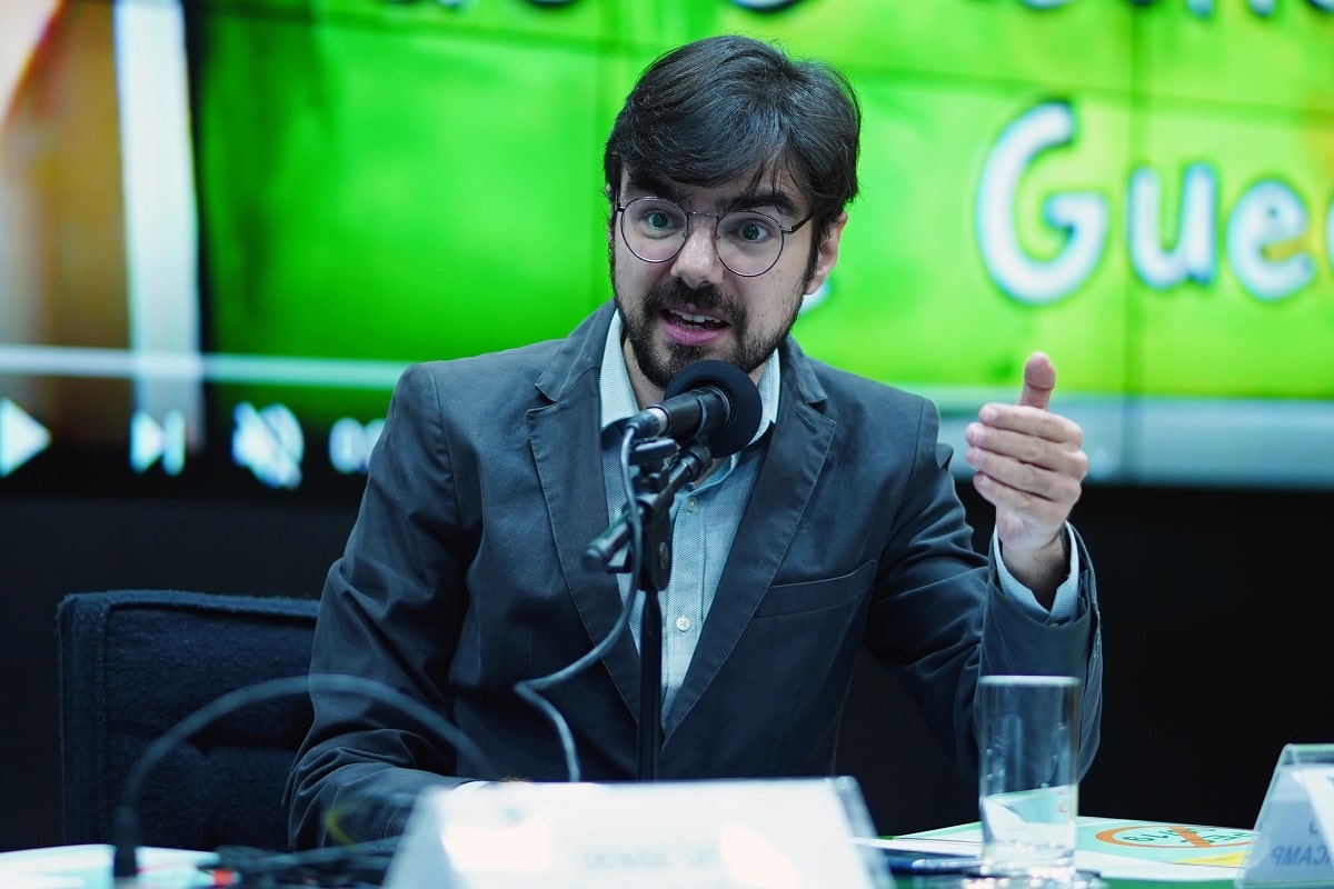 Guilherme Mello, em discussão na Câmara dos Deputados