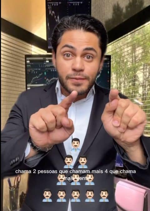 Lucas Veloso imita Antonio Neto Ais