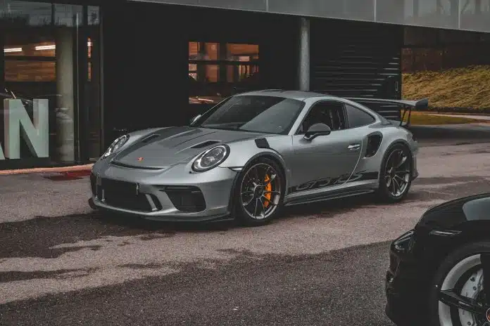 Porsche prata