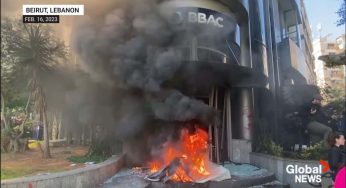 Libaneses ateiam fogo em bancos após não conseguirem sacar dinheiro