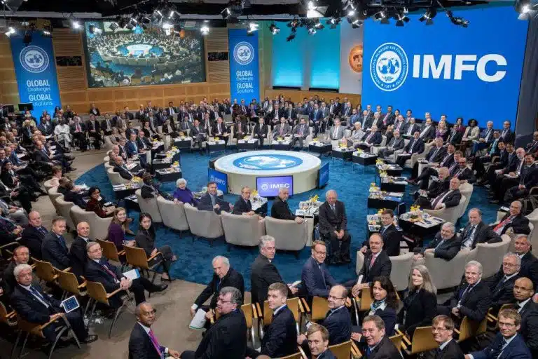 FMI divulga plano contra criptomoedas: mais impostos e proibições