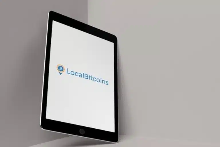 Tablet com imagem da plataforma LocalBitcoins