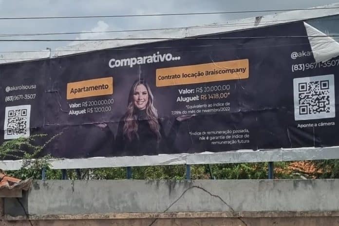 Broker da Braiscompany divulgou empresa por meio de outdoor em Campina Grande, comparando investimentos na empresa com a compra de um apartamento