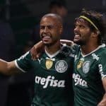 Lateral Mayke do Palmeiras ao lado de Gustavo Scarpa, ex-Palmeiras