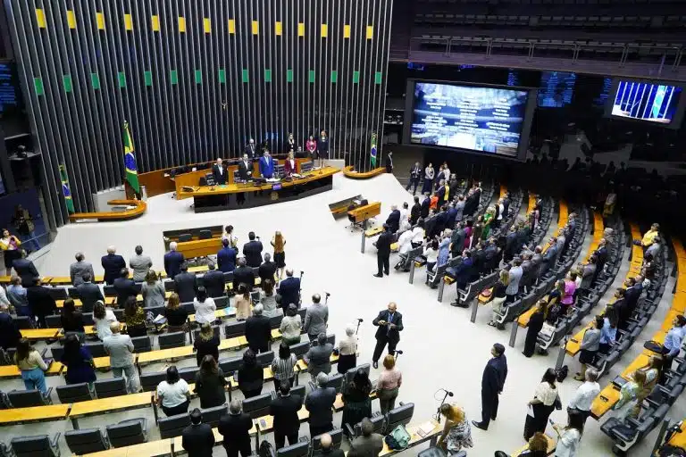 Sessão Solene na Câmara dos Deputados no dia 25 de abril de 2023