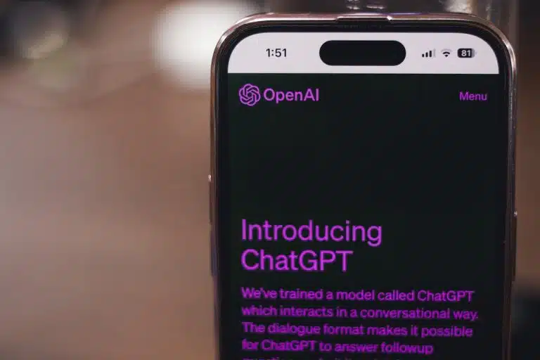 Tela do ChatGPT em celular