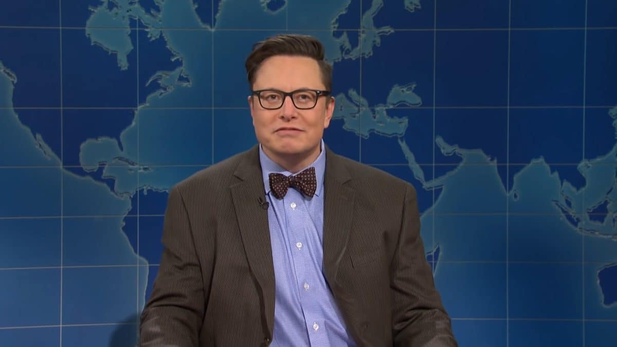 Bilionário Elon Musk falando sobre a Dogecoin (DOGE) no programa Saturday Night Live (SNL). Fonte: YouTube/Reprodução.