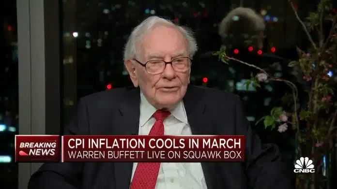 Warren Buffett falando sobre Bitcoin no programa Squawk Box. Fonte: CNBC/Reprodução.