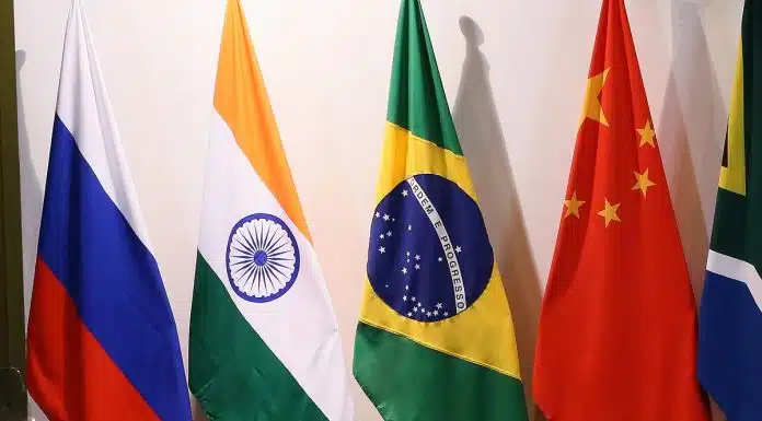 Bandeiras dos países do BRICS