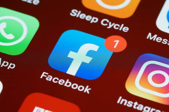 Ícone do Facebook com uma notificação