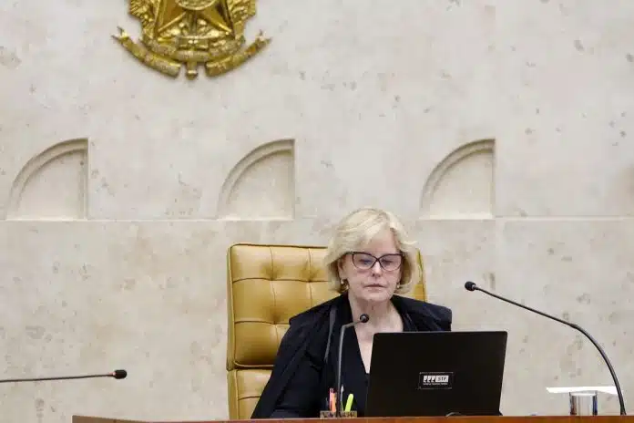 Presidente do STF, em exercício, ministra Rosa Weber durante sessão plenária realizada por videoconferência. Foto: Rosinei Coutinho /SCO/STF (10/12/2020)
