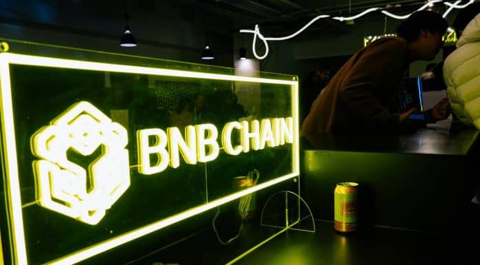 Símbolo em neon do BNB Chain