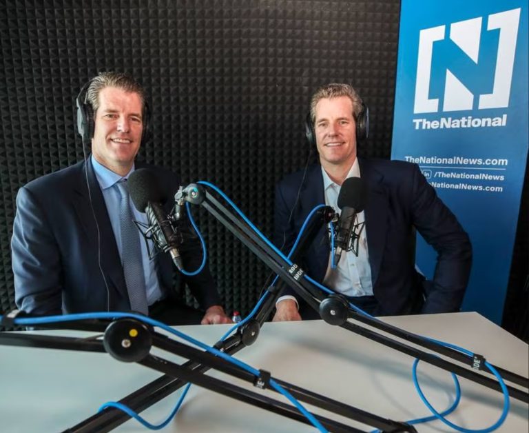 Cameron e Tyler Winklevoss. Fonte: The National/Reprodução.