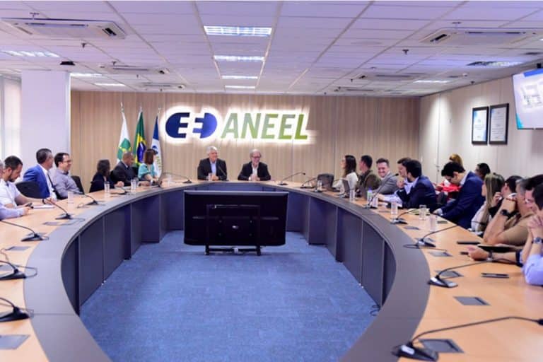 ANEEL realizou estudo de impactos no setor elétrico brasileiro por novas tecnologias, como a blockchain