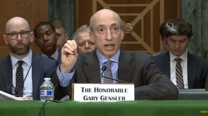 Gary Gensler Durante uma audiência no Comitê Bancário do Senado. (Imagem: Reprodução Youtube)
