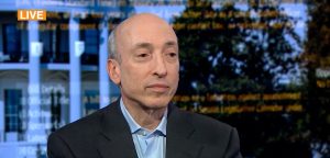 Gary Gensler, presidente da SEC, falando sobre Ethereum e Bitcoin. Fonte: Bloomberg/YouTube.