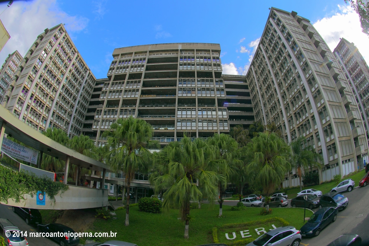 Foto do Campus da Universidade Estadual do Rio de Janeiro