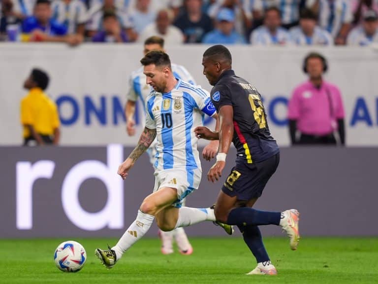 Messi em partida da Argentina pela Copa América 2024 contra o Equador, foto AFA-X
