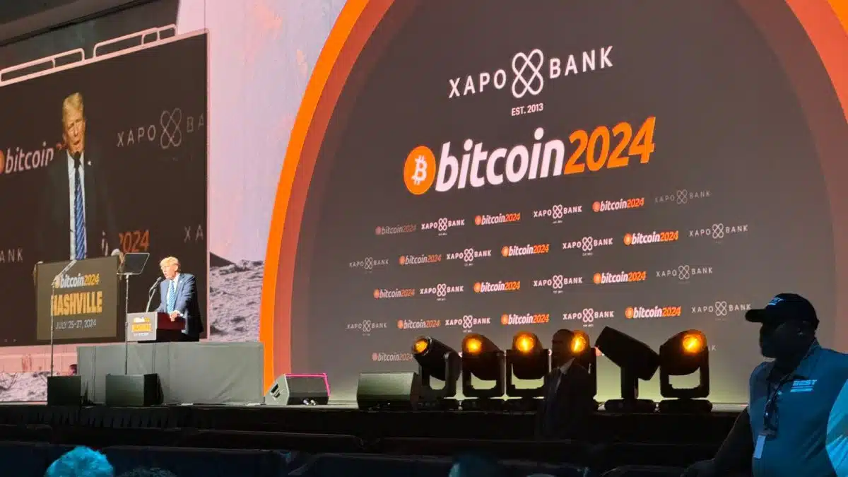 Donald Trump diz que Bitcoin superará o ouro durante conferência. Crédito: Marcos Amaral.
