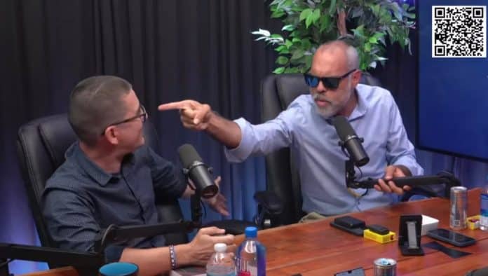 Alan dos Santos surta com Renato Treizoitão. Podcast OS FELLAS