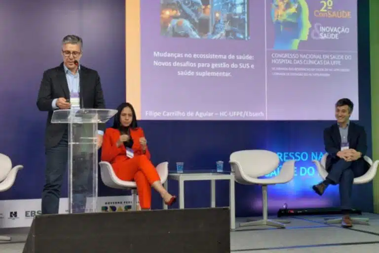 Médico nefrologista e Superintendente de Hospital ligado a Ebserh faz palestra sobre inovação em saúde, com blockchain, robótica e inteligência artificial