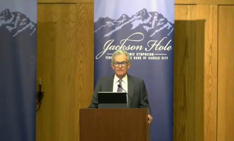 Jerome Powell, presidente do Fed, falando em Jackson Hole. Fonte: YouTube/Reprodução.