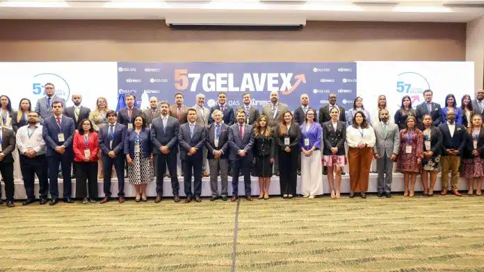 Participantes do 57 reunião do Gelavex em 2024, na República Dominicana criptomoedas