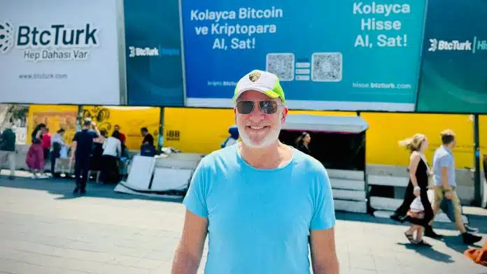 Peter Schiff em visita na Turquia alta do bitcoin baixa