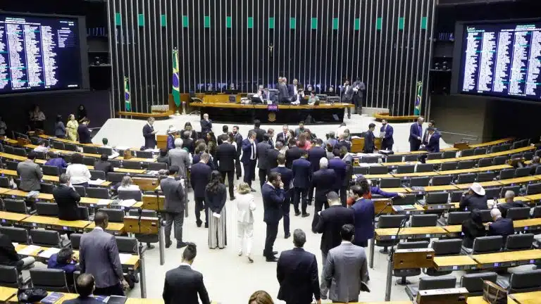 Plenário da Câmara dos Deputados em votação no dia 12 de novembro de 2024