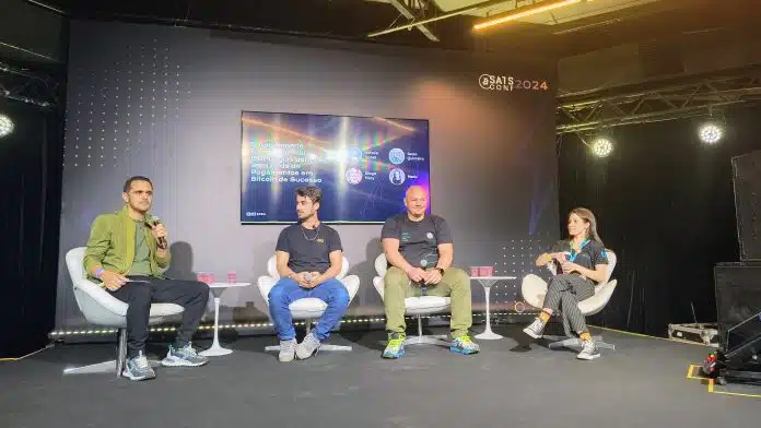 Satsconf painel adocao Bitcoin - Mateus Nunes, Diogo Mury, Saulo Quinhetero e Eduarda Lobato