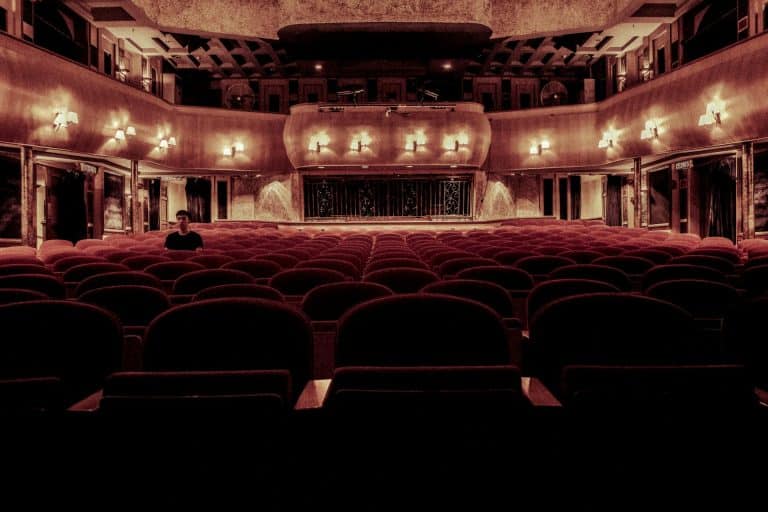 Casa de teatro criptomoedas NFTs