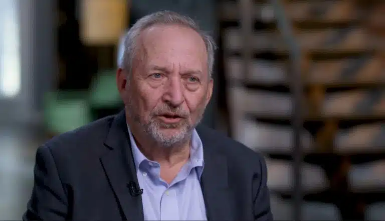 Larry Summers, ex-secretário do Tesouro dos Estados Unidos, em entrevista à Bloomberg (Foto: Youtube)