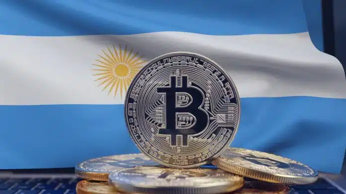 Bandeira da Argentina com bitcoin próximo