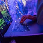 Computador bloqueado de vítima de ransomwares