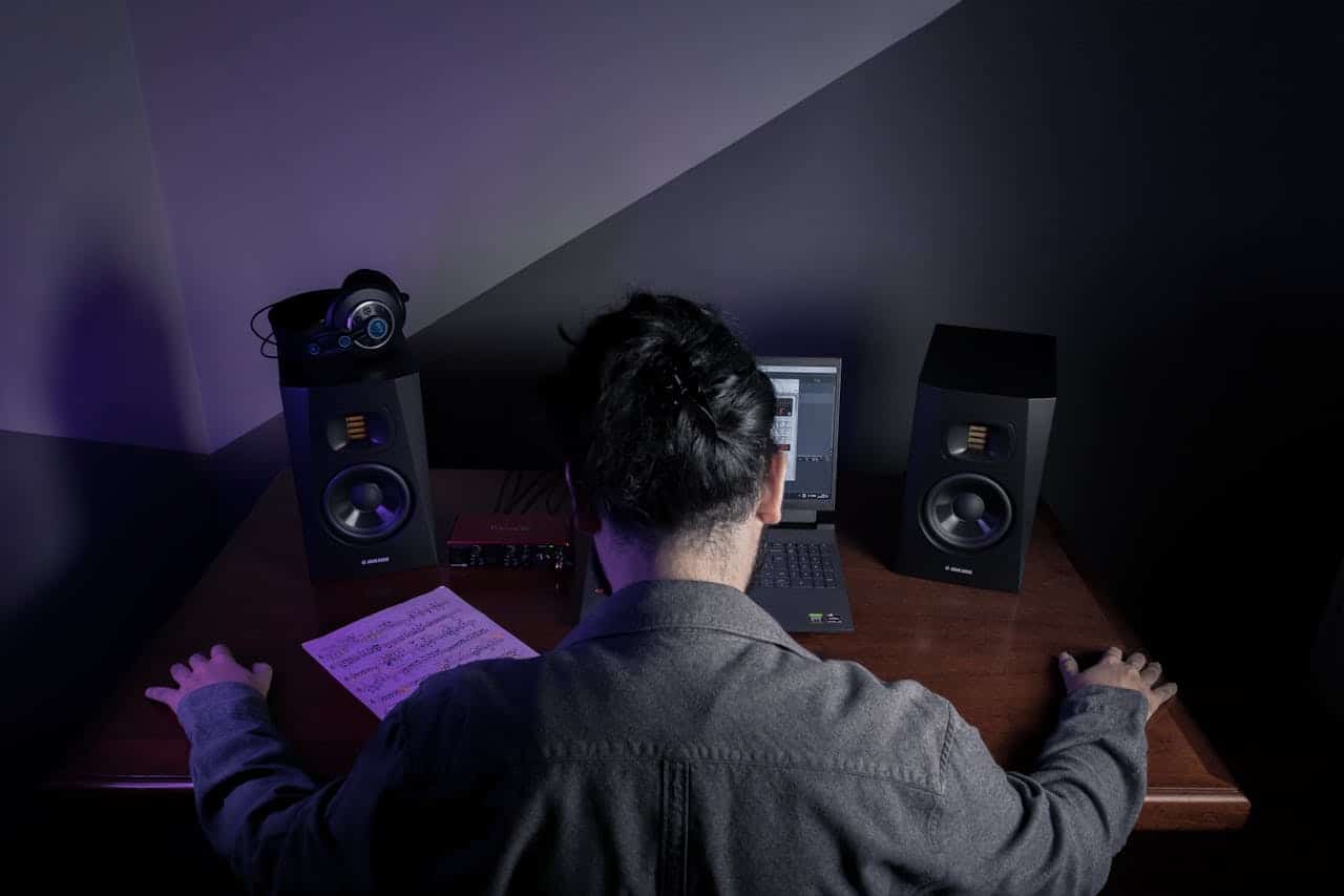 Hacker que vendeu por criptomoedas músicas inéditas do Coldplay, Shawn Mendes e outros artistas é condenado a prisão