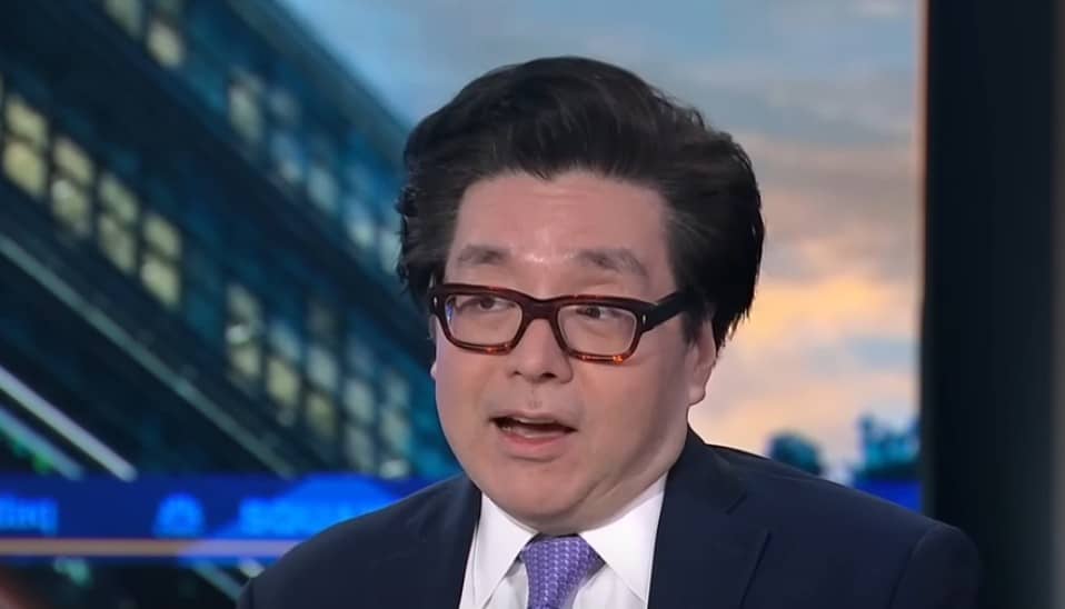 Tom Lee, co-fundador da Fundstrat, falando sobre Bitcoin. Fonte: CNBC/Reprodução.