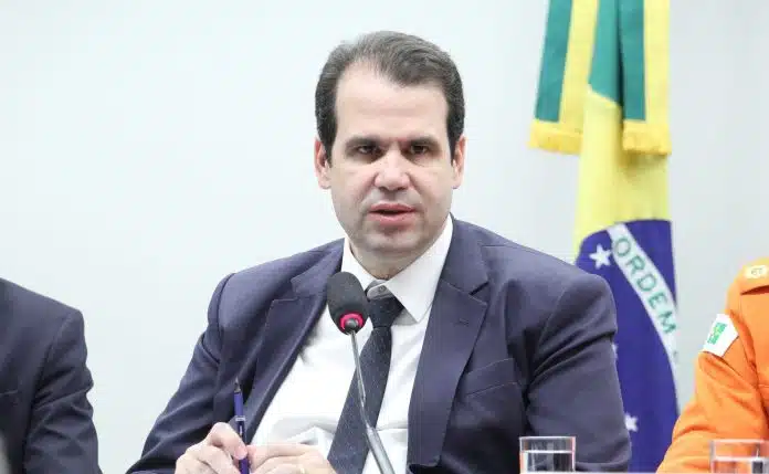 Aureo Ribeiro (SOLIDARIEDADE-RJ) criptomoedas e LGPD