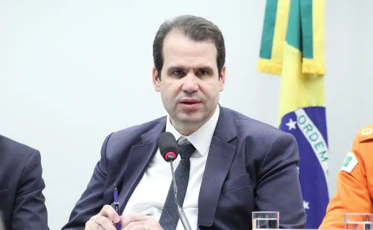 Aureo Ribeiro (SOLIDARIEDADE-RJ) criptomoedas e LGPD