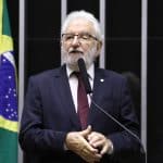 Deputado Ivan Valente (PSOL-SP)