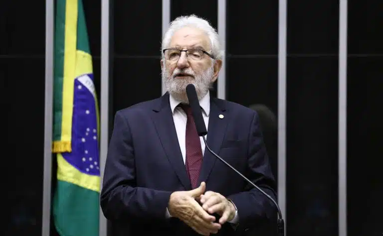 Deputado Ivan Valente (PSOL-SP)