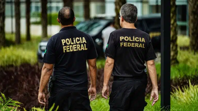 Movimentação de Policiais Federais, em frente ao Prédio da Polícia Federal em Brasília. Foto: Rafa Neddermeyer/Agência Brasil