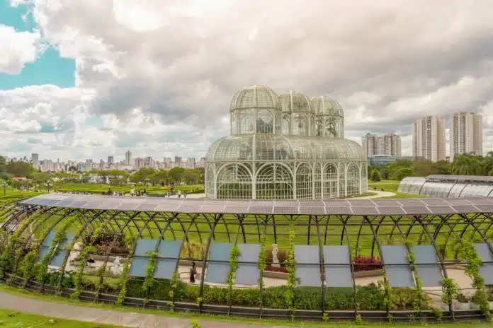 Ponto para turistas em Curitiba, no Paraná