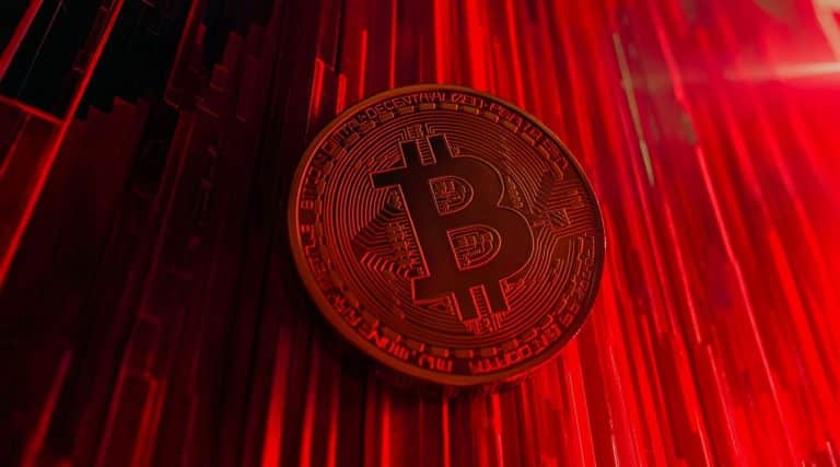 Bitcoin e criptomoedas em queda. Fonte: Midjourney.