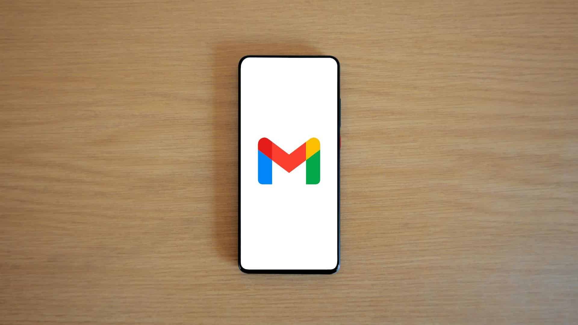 Aplicativo com Gmail aberto alerta ao Google