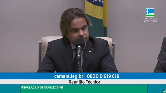 Eros Biondini, deputado federal autor do projeto de lei da reserva de bitcoin nacional