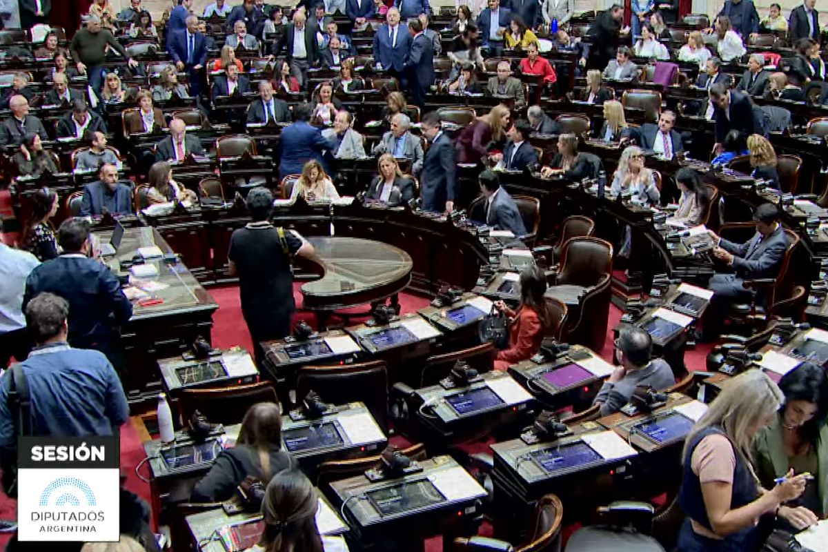 Memecoin de Javier Milei recebe três acusações na Câmara dos Deputados da Argentina