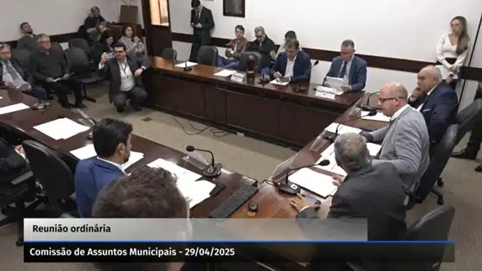 Reunião da CAM na ALRS no dia 29 de abril de 2025