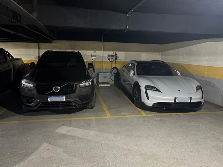Carros de luxo apreendidos pela PF em Operação Fantasos/Divulgação