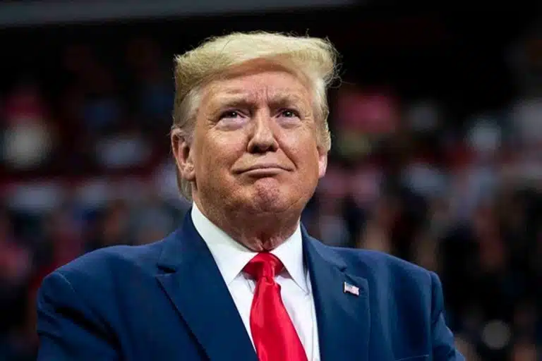 Donald Trump sorrindo